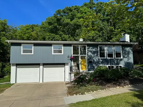1715 Ivywood Dr, Ann Arbor, MI 48103