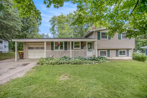530 Sibley Ln, Marshall, MI 49068