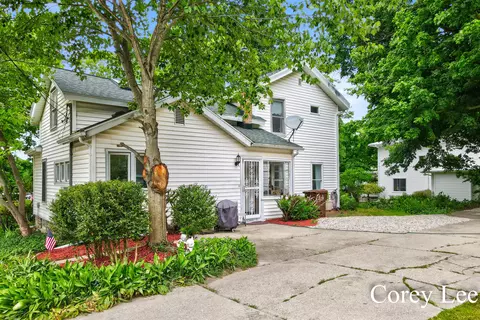 108 Mill St, Saranac, MI 48881 photo 2