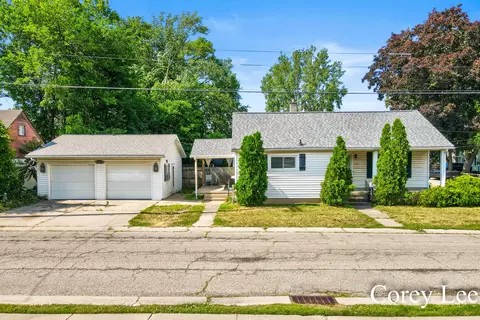 1719 Delwood Ave SW, Wyoming, MI 49509