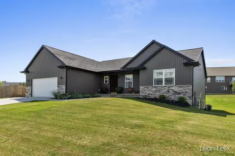 7113 Sugarmaple Dr, Hudsonville, MI 49426