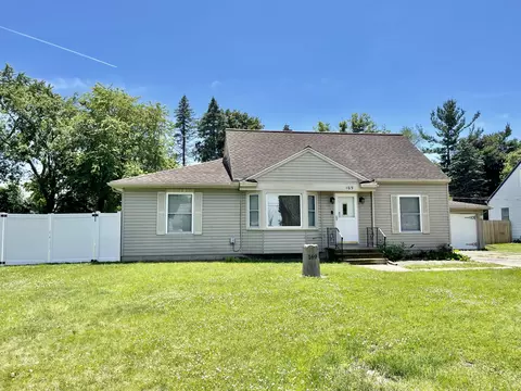 169 N State St, Michigan Center, MI 49254