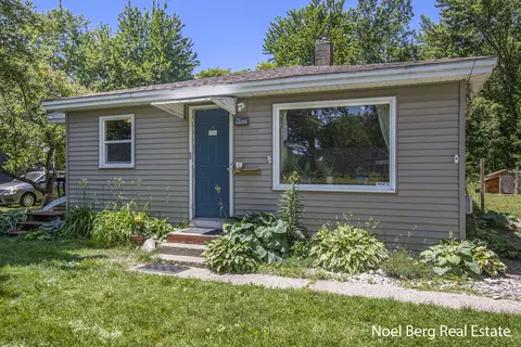 18995 174th Ave, Spring Lake, MI 49456