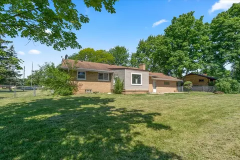 3101 Curtis Dr, Flint, MI 48507 photo 3