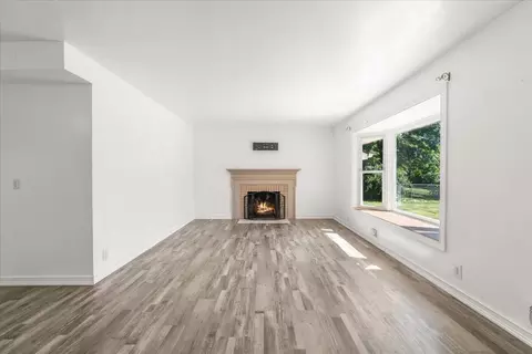 3101 Curtis Dr, Flint, MI 48507 photo 6
