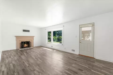 3101 Curtis Dr, Flint, MI 48507 photo 7