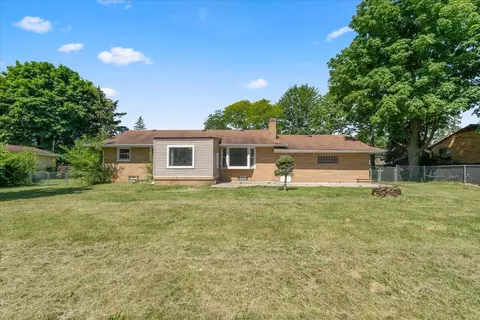 3101 Curtis Dr, Flint, MI 48507 photo 2