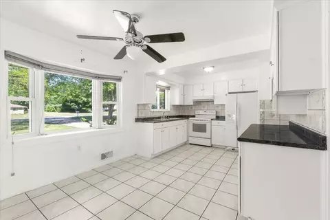 3101 Curtis Dr, Flint, MI 48507 photo 10