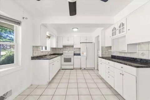 3101 Curtis Dr, Flint, MI 48507 photo 11
