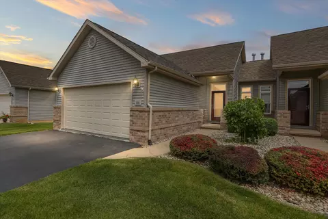 592 Ridge Ln, Tecumseh, MI 49286