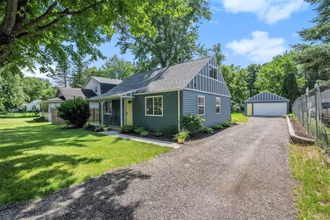144 Hackett St, Jackson, MI 49202