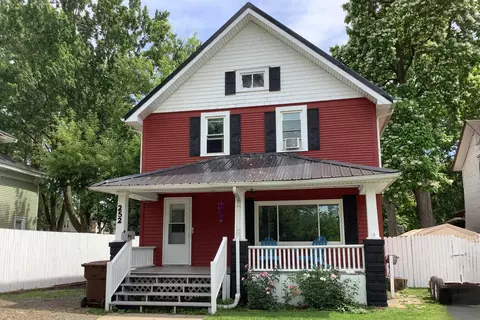 252 Ely St, Alma, MI 48801
