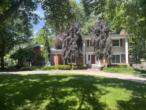 3111 Myddleton Dr, Troy, MI 48084