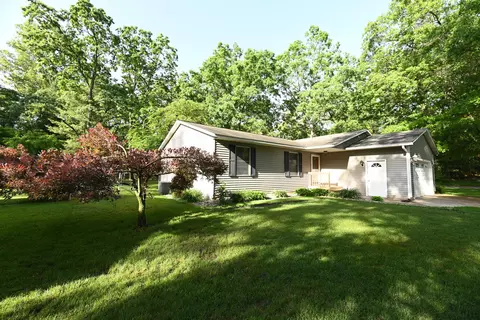 687 W Cedar St, Twin Lake, MI 49457