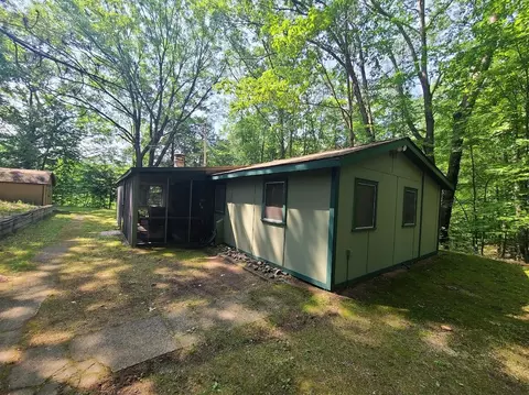 3720 Indian Trail Dr, Hersey, MI 49639