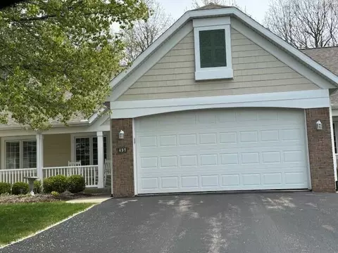 437 E Timberlake Dr E, Holland, MI 49424