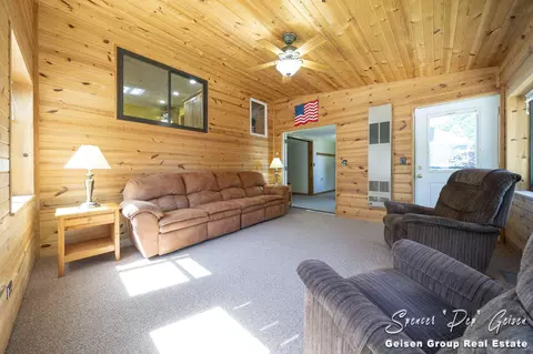 410 E Washington St, Belding, MI 48809 photo 23