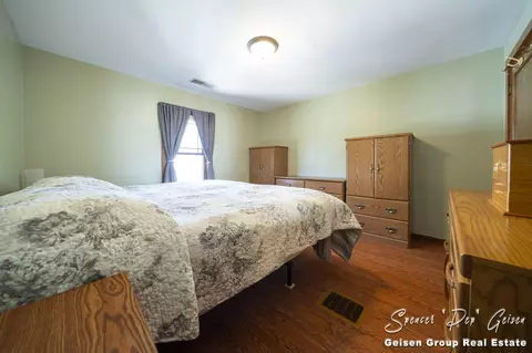 410 E Washington St, Belding, MI 48809 photo 32