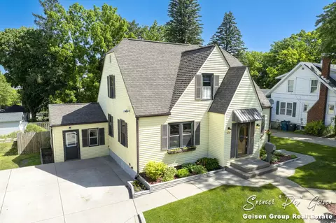 410 E Washington St, Belding, MI 48809 photo 2