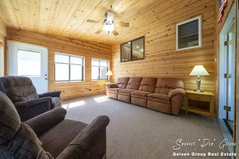 410 E Washington St, Belding, MI 48809 photo 22