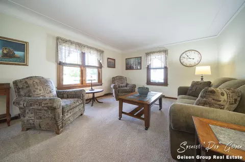410 E Washington St, Belding, MI 48809 photo 8