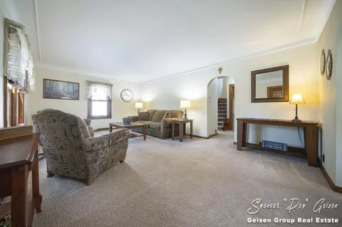 410 E Washington St, Belding, MI 48809 photo 6