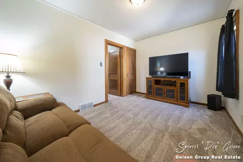 410 E Washington St, Belding, MI 48809 photo 30