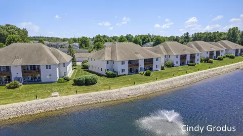 3089 E Crystal Waters Dr #3, Holland, MI 49424