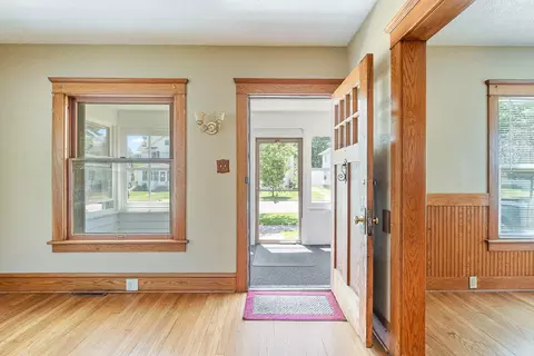 758 Union St, Jackson, MI 49203 photo 4