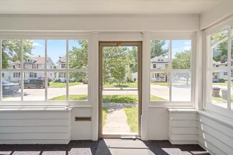 758 Union St, Jackson, MI 49203 photo 3