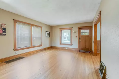 758 Union St, Jackson, MI 49203 photo 5