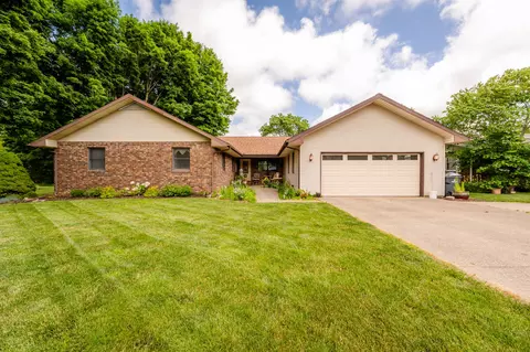 379 Maple St, Coloma, MI 49038
