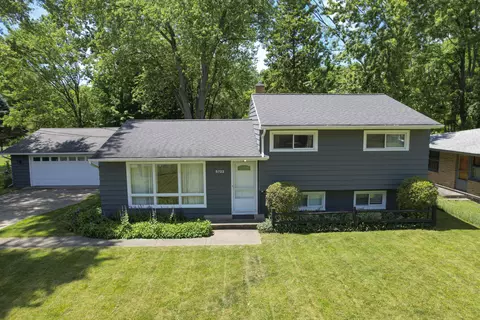 5722 Schafer Rd, Lansing, MI 48911