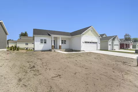2460 Bison Ln, Muskegon, MI 49444