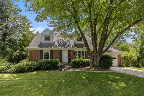 2666 Essex Rd, Ann Arbor, MI 48104