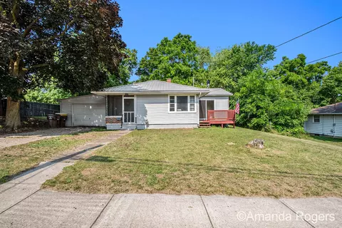 525 Cyrus St, Ionia, MI 48846