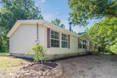 13204 Cr 215, Grand Junction, MI 49056