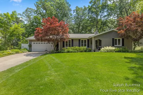 6100 Capitan Dr SE, Grand Rapids, MI 49546