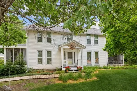 117 N Townsend St, New Buffalo, MI 49117