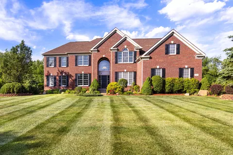 3552 Northbrooke Dr, Ypsilanti, MI 48198