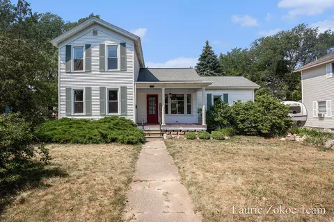 213 Liberty St, Spring Lake, MI 49456