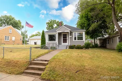 1347 Whiting St SW, Wyoming, MI 49509
