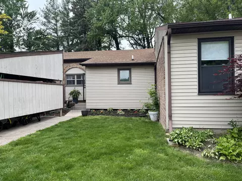 2645 Chatham Woods Dr SE #13, Grand Rapids, MI 49546