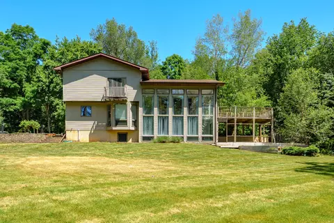 1580 W Kirby Rd, Battle Creek, MI 49017