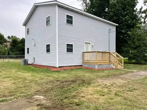 421 N 8th St, Niles, MI 49120