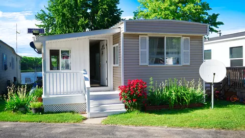 4313 Swan Lake Dr, Allegan, MI 49010