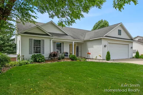 7119 Pine Oak Ln, Hudsonville, MI 49426