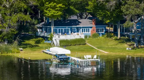 8042 Old Channel Trl, Montague, MI 49437