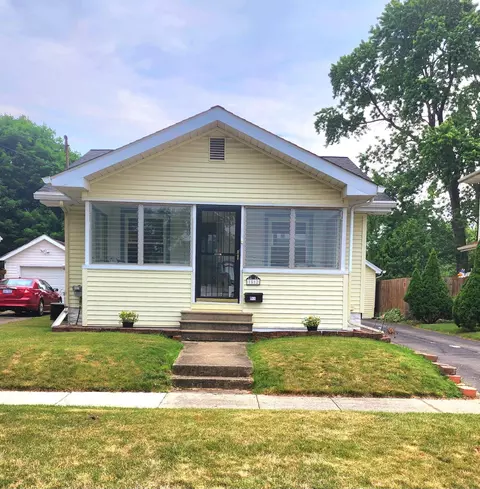 1512 Floral Ave, Jackson, MI 49202