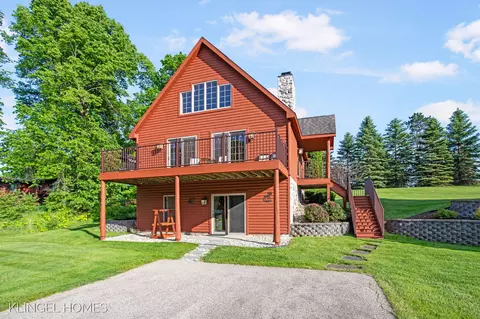 712 Woods Cabin Trl, Gaylord, MI 49735
